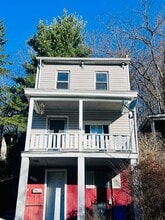 Building Photo - 940 Rothpletz St