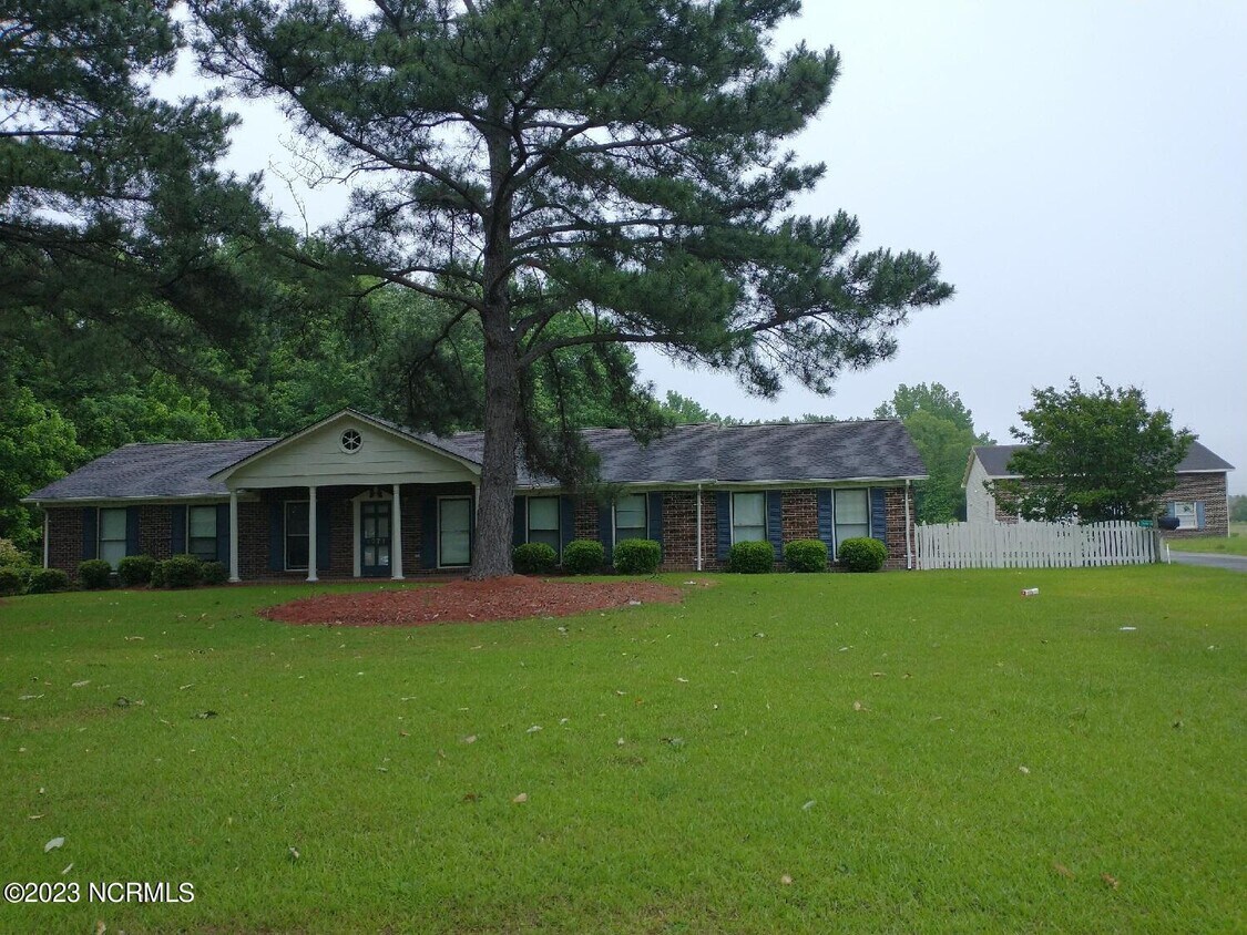1271 Allen Rd, Greenville, NC 27834 House Rental in Greenville, NC