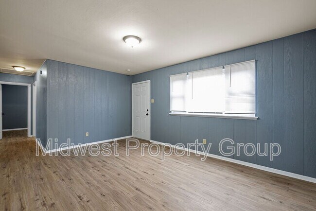 Building Photo - 1432 E Pitman Ave