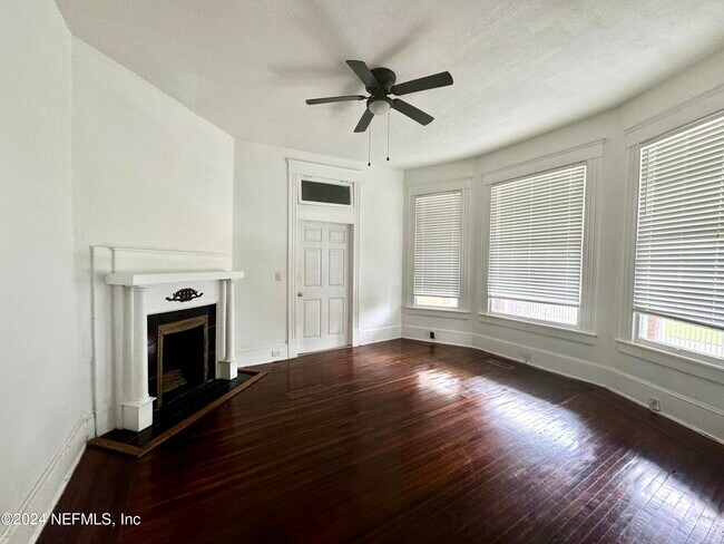 Foto del edificio - 2253 Herschel St