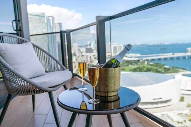 Foto del edificio - 398 NE 5th St