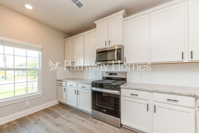 Foto del edificio - 619 Brookside Dr