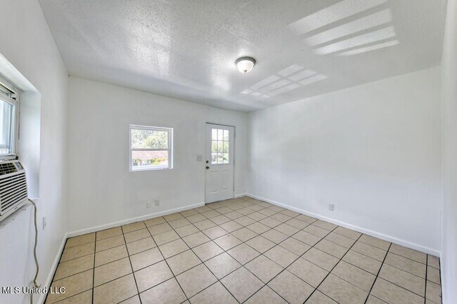 Foto del edificio - 4504 Church St