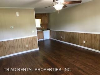 Building Photo - 148-150 W Edgewood Cir