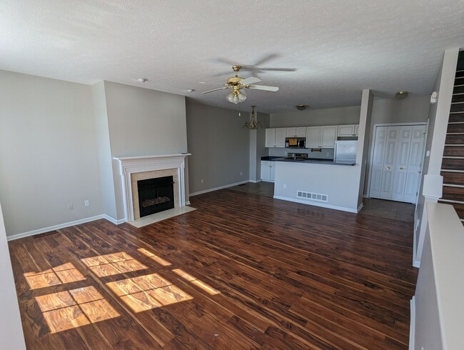 Building Photo - Waterfront Harborwalk Townhome