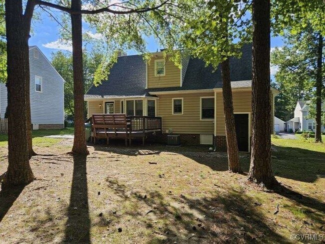 Foto del edificio - 4419 Fort Mchenry Pkwy