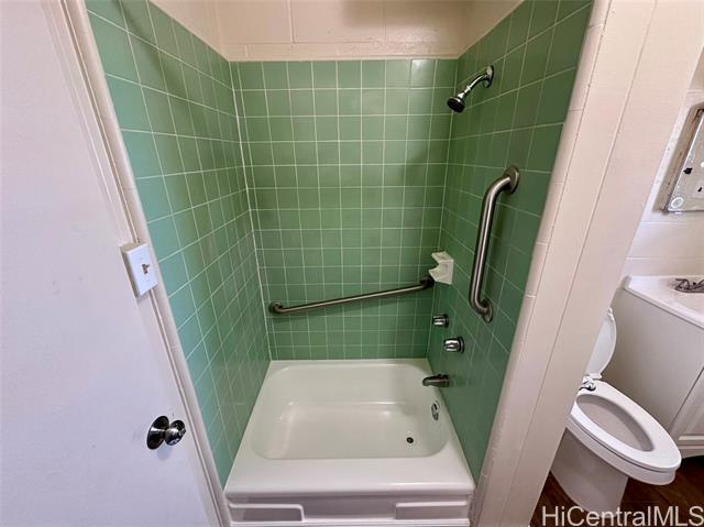 Building Photo - 1920 Young St