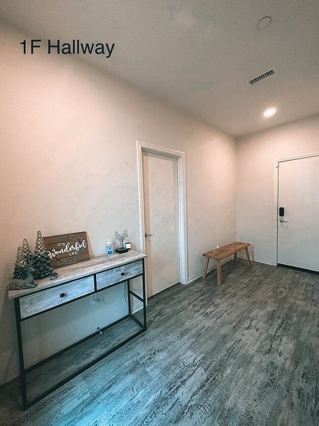 Foto del edificio - 8021 5th St