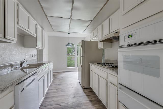Foto del edificio - 15656 Regal Hill Cir