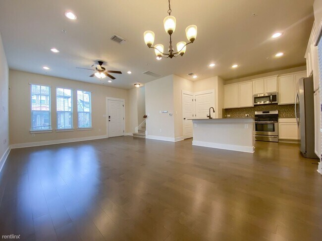 Foto del edificio - 3 br, 2.5 bath Townhome - 7509 Pantherpaw St