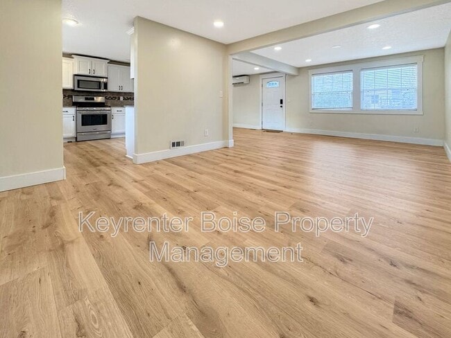 Building Photo - 7867 W Camas St