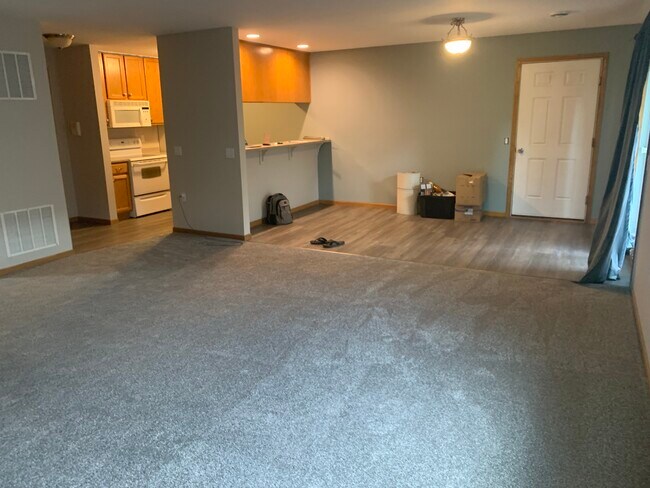 Building Photo - 2946 Kentville Dr