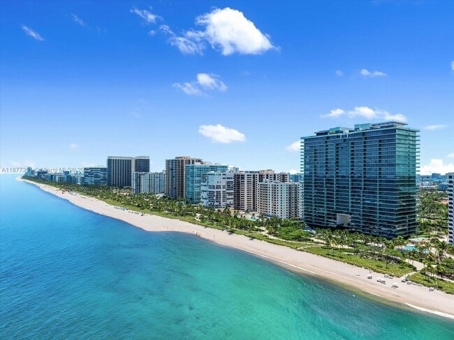 Building Photo - 10201 Collins Ave