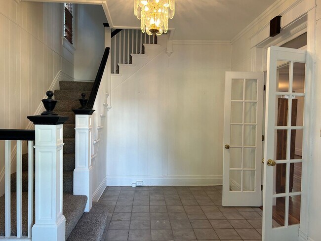 Foto del edificio - Charming 4-Bedroom Home in North Highland ...