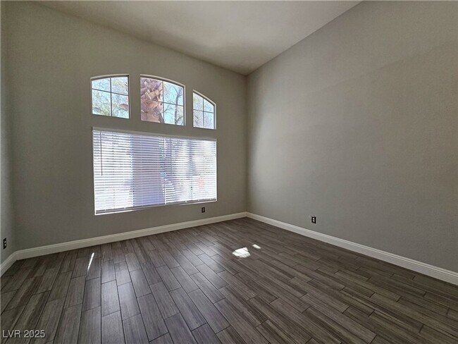 Building Photo - 53 Desert Dawn Ln