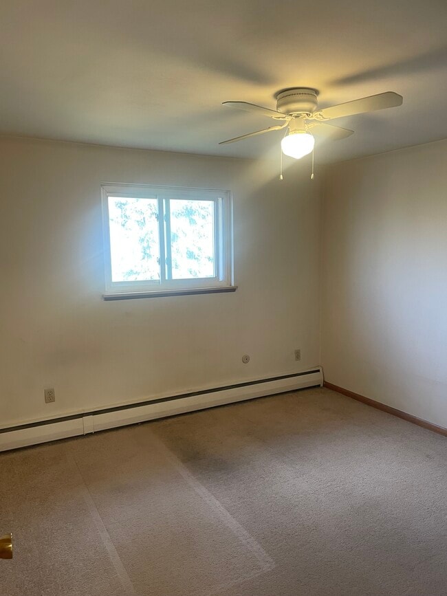 Building Photo - 767 Wehrle Dr