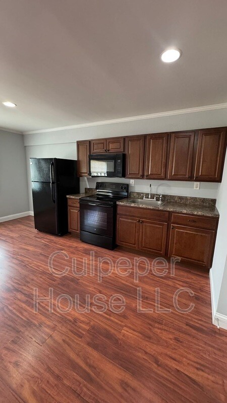 Foto del edificio - 2854 W Sylvania Ave