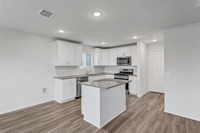 Foto del edificio - 16009 Wanderer Ln