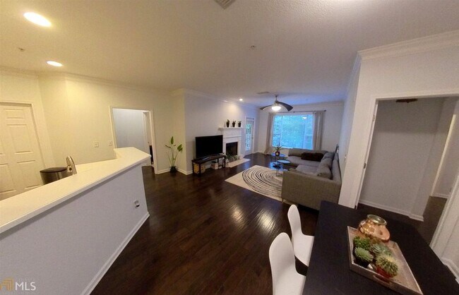 Foto del edificio - 2400 Cumberland Pkwy SE