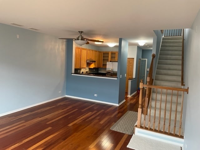 Building Photo - 2439 Oneida Ln