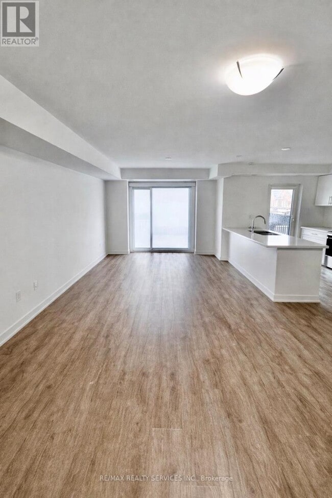 Building Photo - 65 Romilly Ave