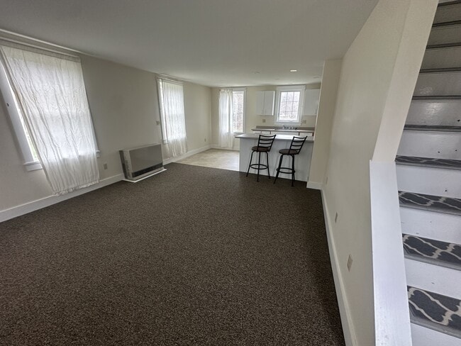 Foto del edificio - 799 River Rd