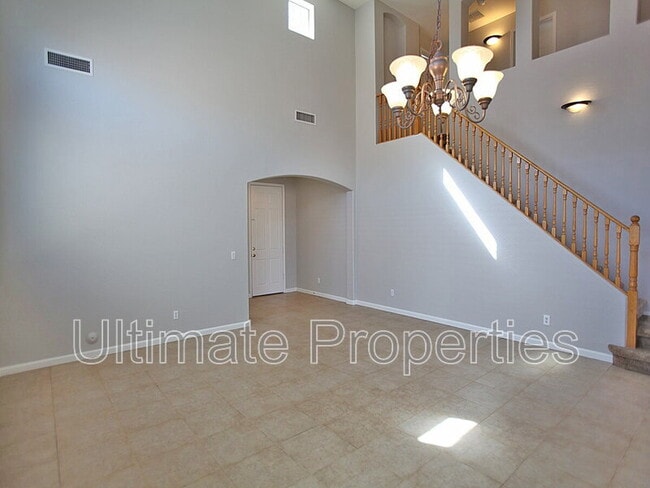 Building Photo - 8636 W Brown St