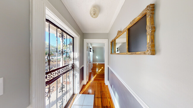 Front entrance looking toward unit A front door - 1004 Belmont Ave
