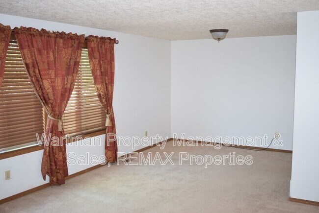 Foto del edificio - 2860 Frazier Ln