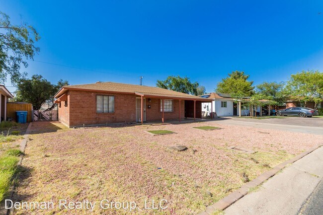 Foto del edificio - 2 br, 1 bath House - 2330 W. Weldon Ave.