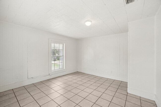 Foto del edificio - 302 S Wood St