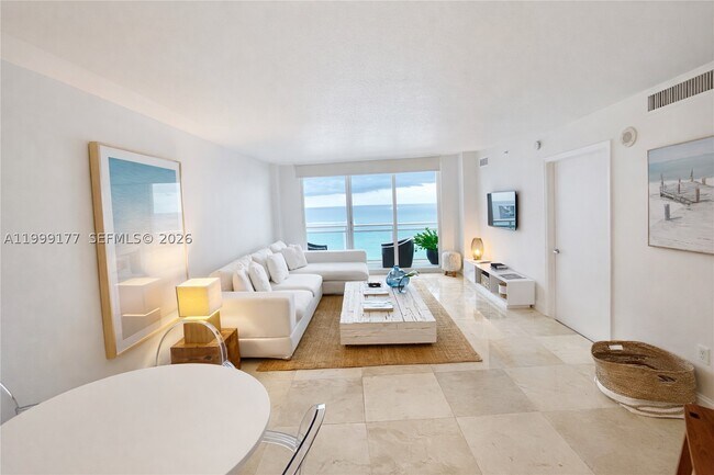 Foto del edificio - 6917 Collins Ave