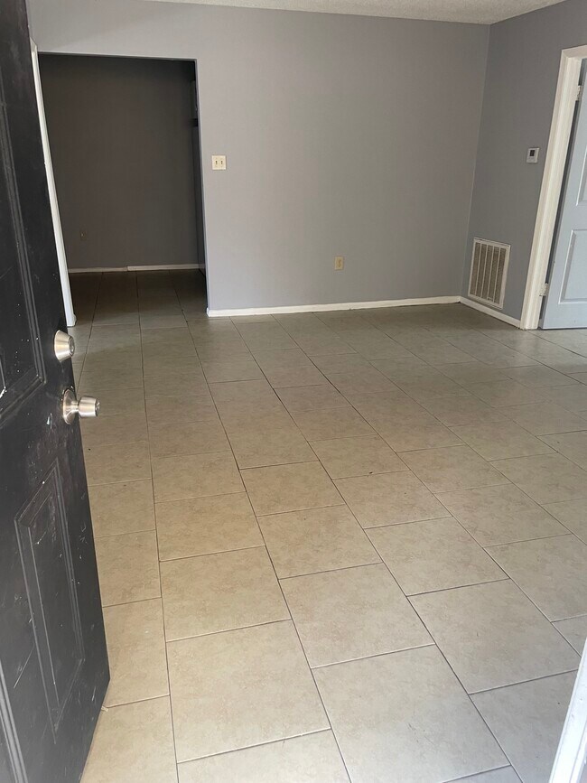 Foto del edificio - 1119 Shilo Ave