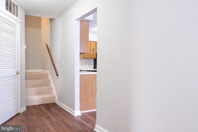 Building Photo - 6109 Trident Ln