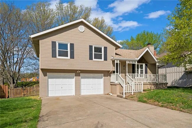 Building Photo - 10452 N Cherry Dr