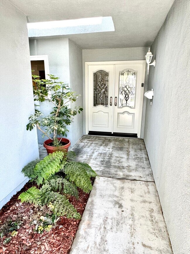 Foto del edificio - Charming Single Story Upgraded East End Home