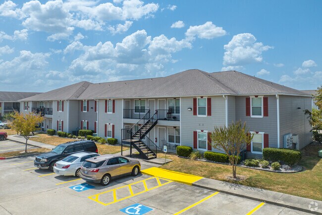 Foto del edificio - Cypress Bend Apartments