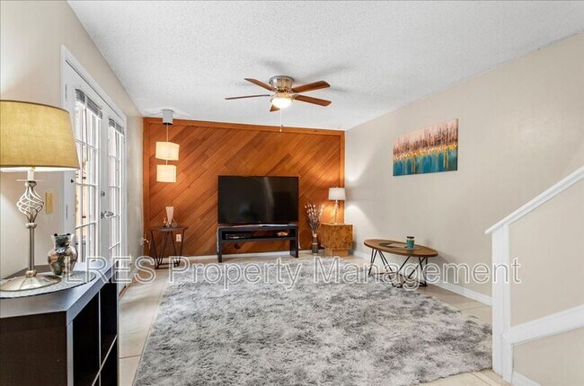 Foto del edificio - 4600 Lighthouse Cir