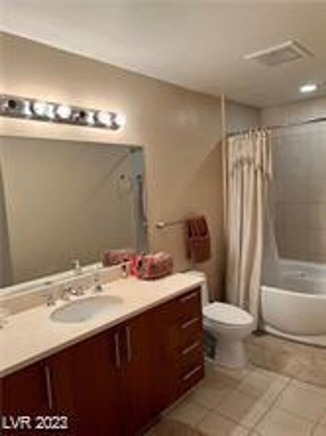 Foto del edificio - Allure Stunner!