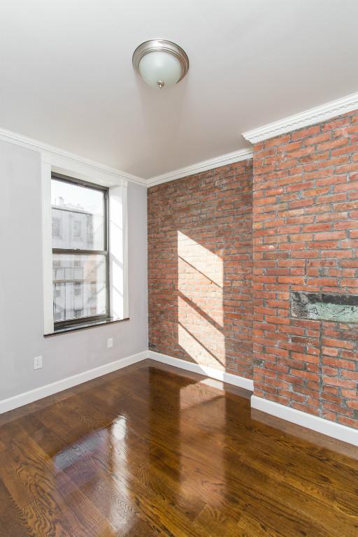 Bedroom - 422 E 9th St