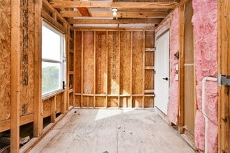 Building Photo - 3233 Tuam St