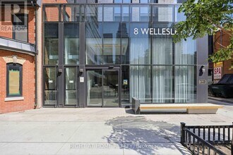 Building Photo - 8 Wellesley St W