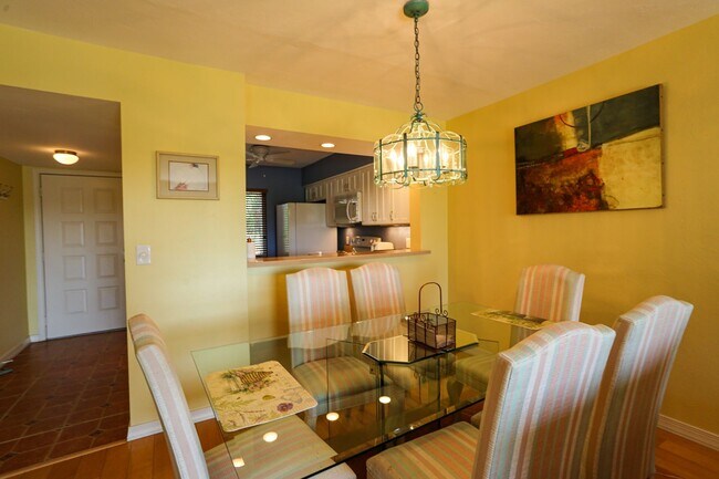 Foto del edificio - 1075 Foxfire Ln