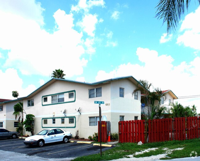 Pembroke Manor Apartments Rentals Pembroke Pines, FL
