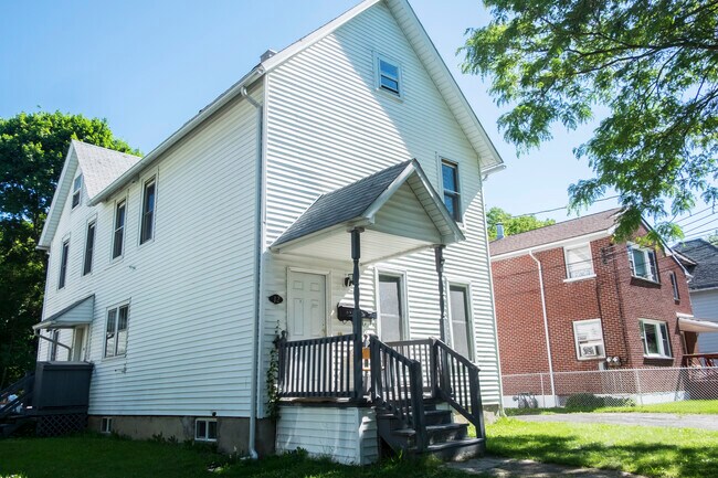 Building Photo - 12 Serrell Ave