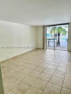 Foto del edificio - 492 NW 165th St