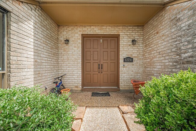 Foto del edificio - 12231 Carriage Hill Dr