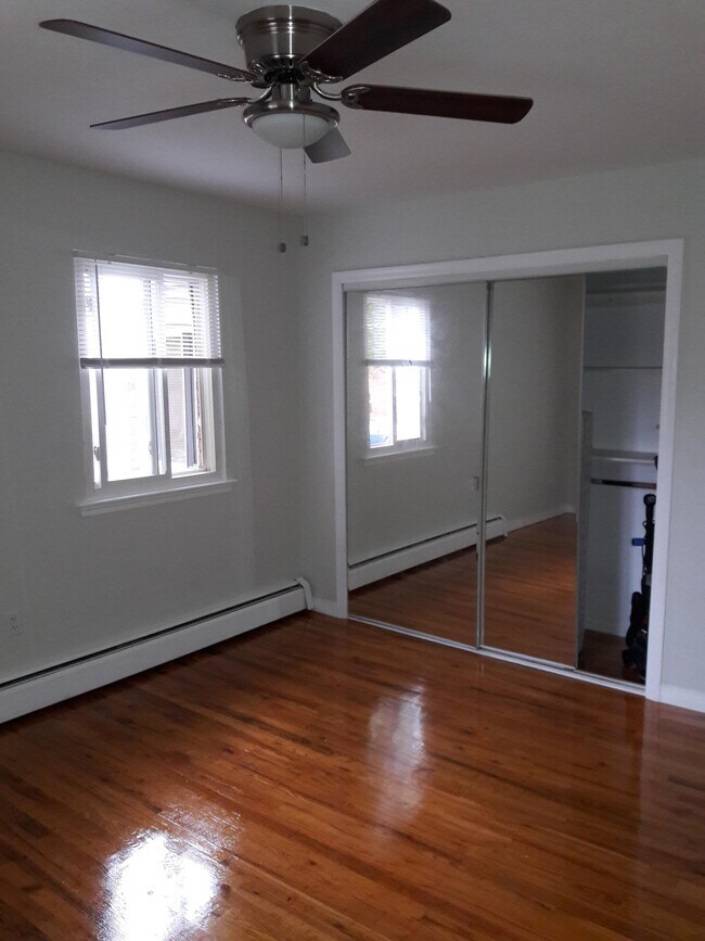 Dormitorio 1 - 180 Littleton Rd