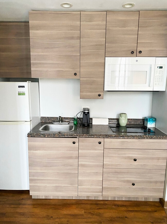 Building Photo - Nova Suites