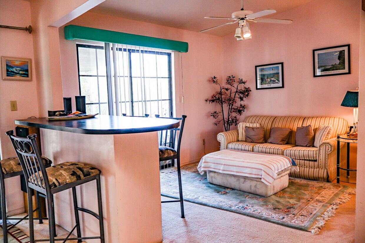 Primary Photo - 108 E Campeche St